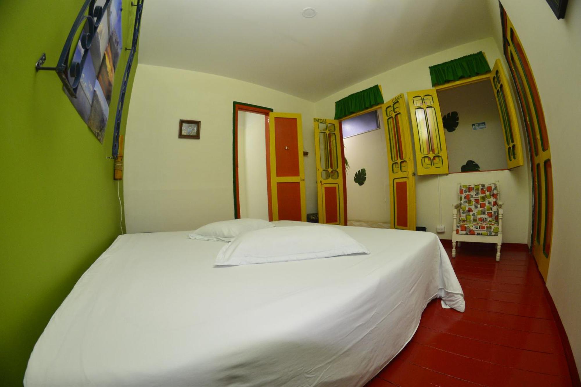 Golden Frog Manizales Hostel Eksteriør bilde