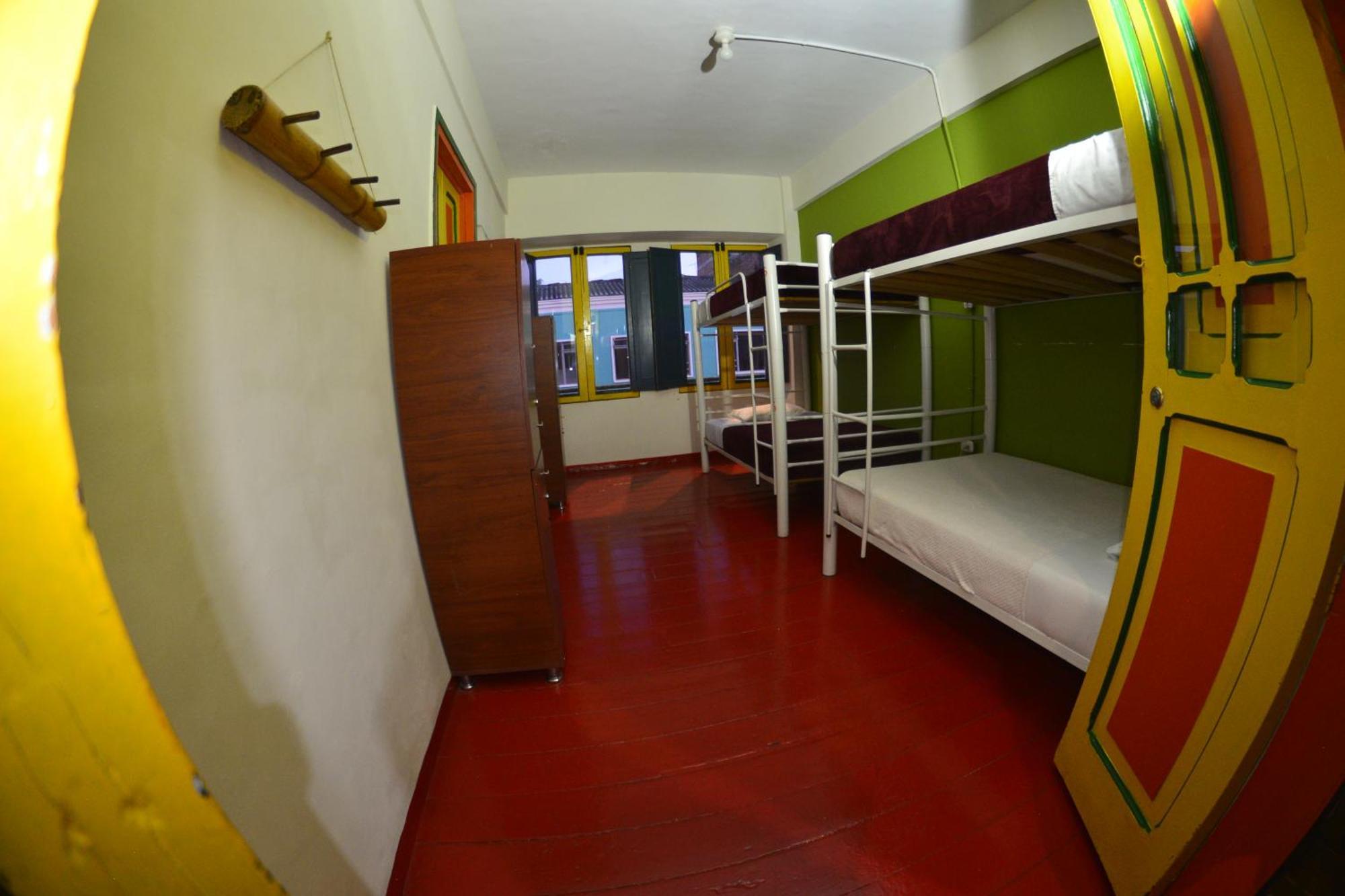 Golden Frog Manizales Hostel Eksteriør bilde